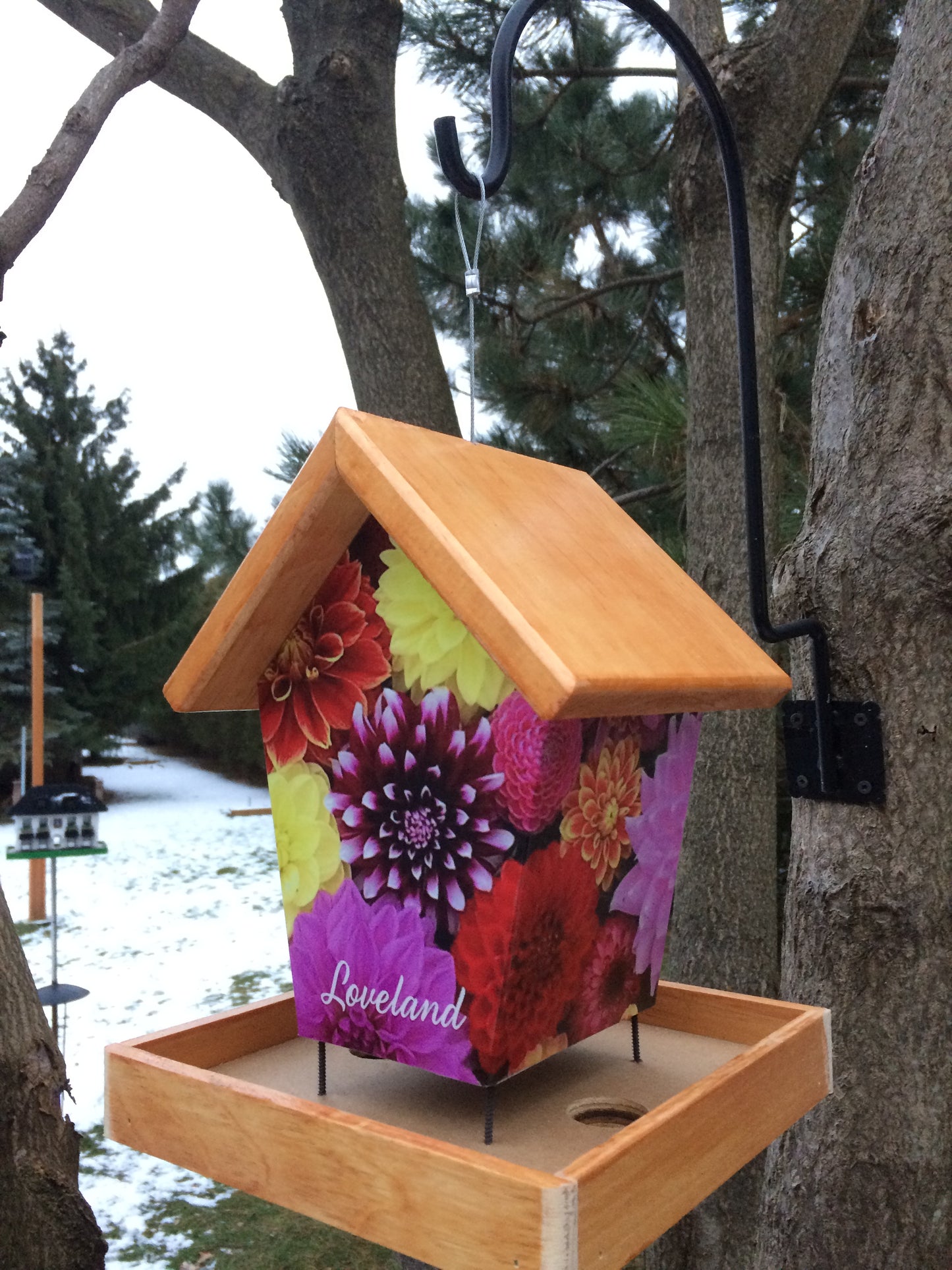 Personalized Dalia bird feeder