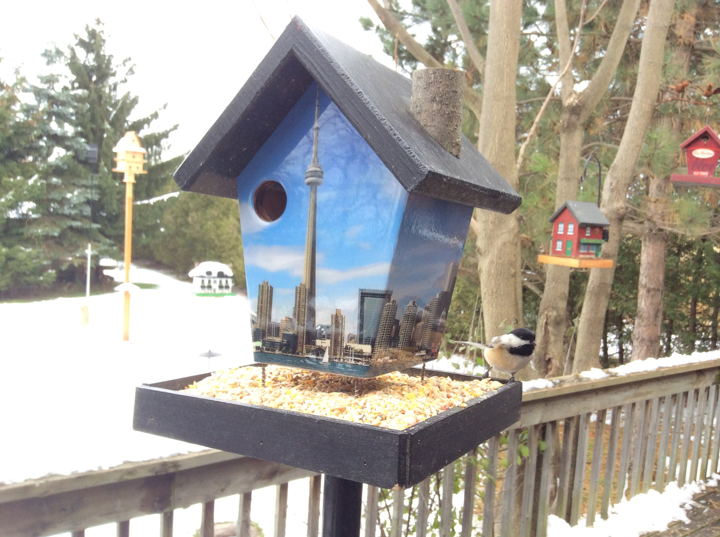 Toronto skyline bird feeder