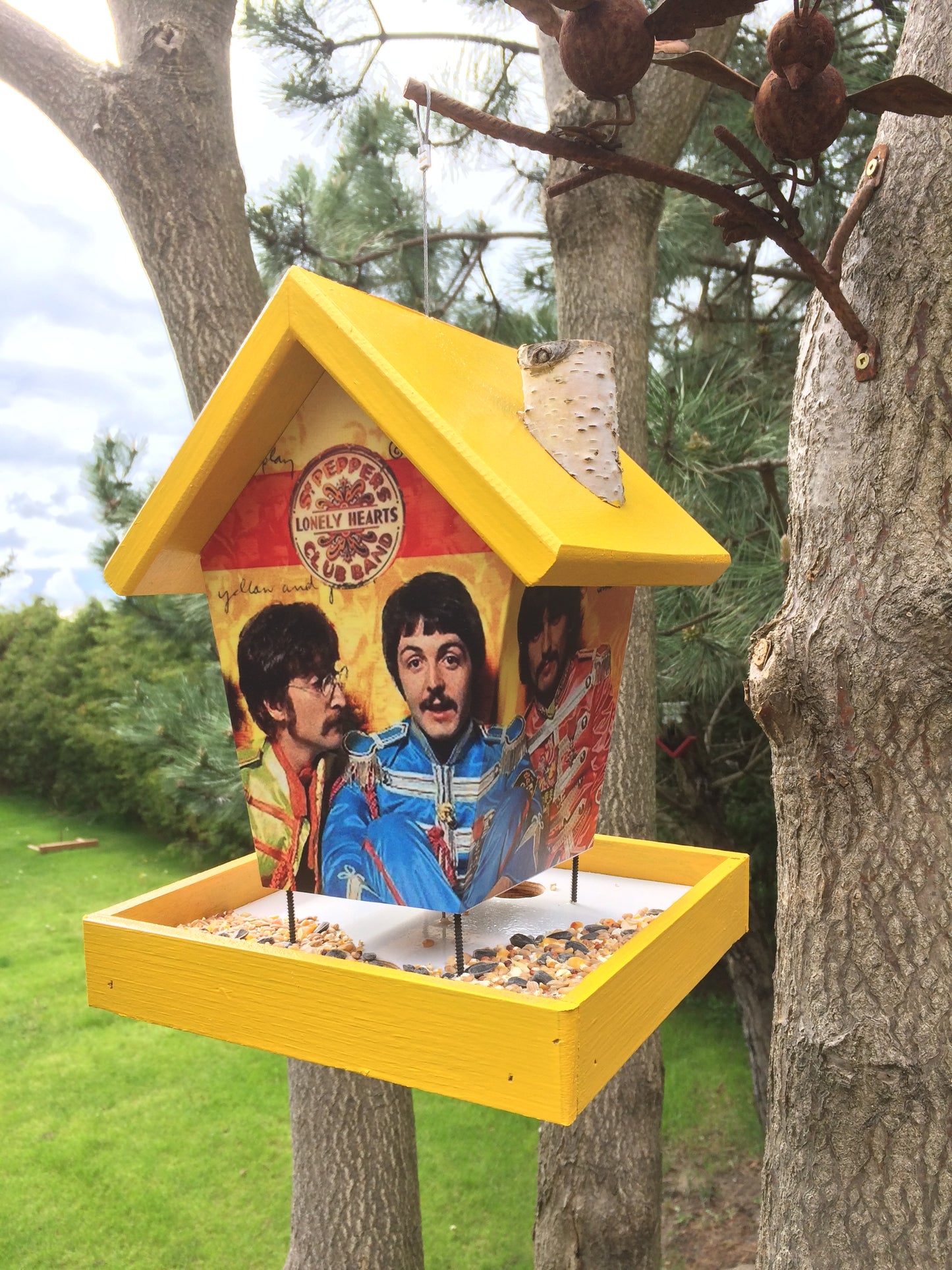 Beatles Sergeant Pepper’s lonely hearts club Bird Feeder