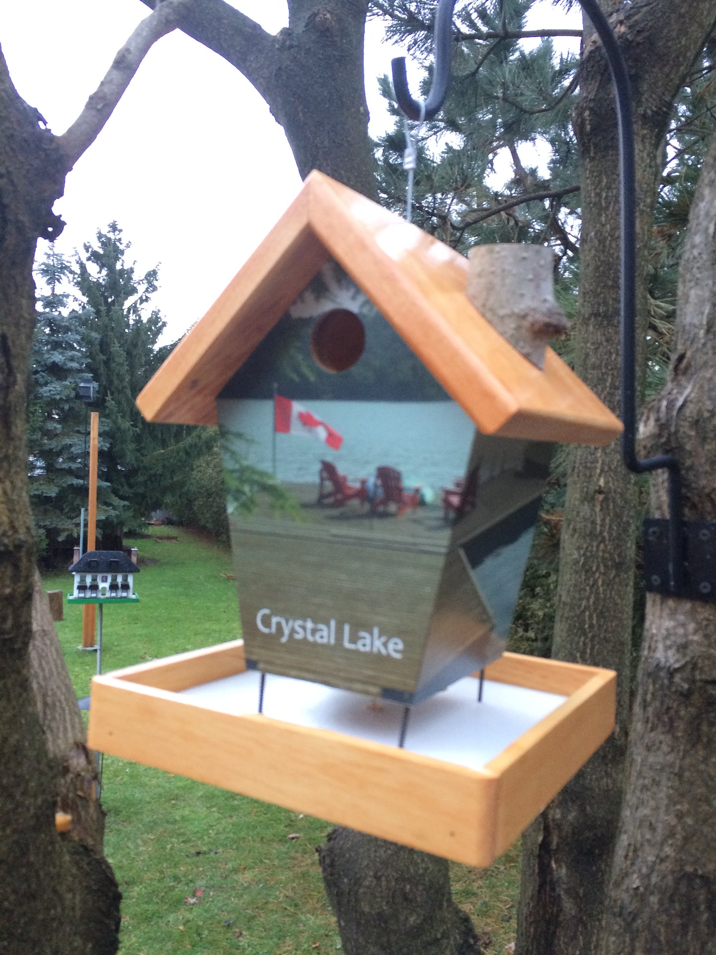 Crystal Lake Ontario Bird Feeder