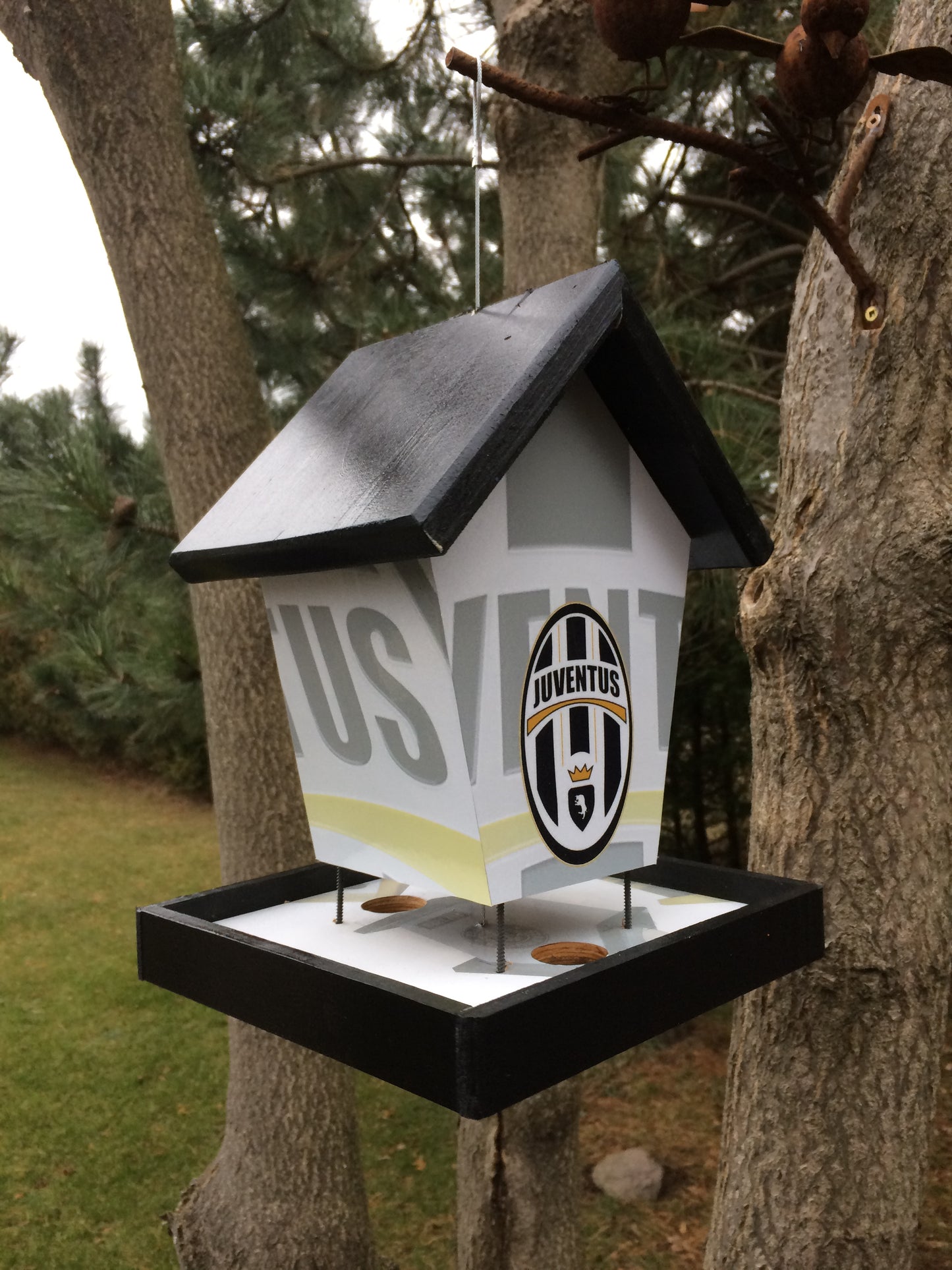 Juventus Bird Feeder
