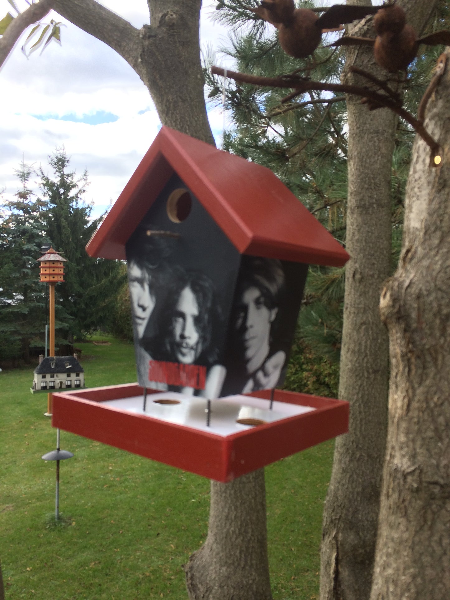 Soundgarden Bird Feeder