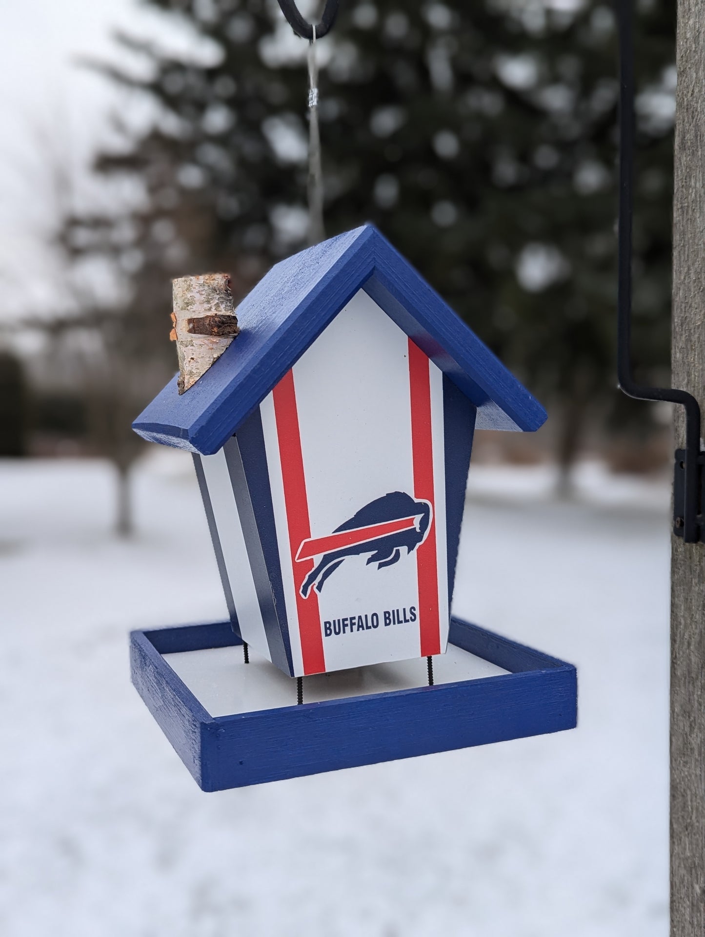 Buffalo Bills blue roof and base