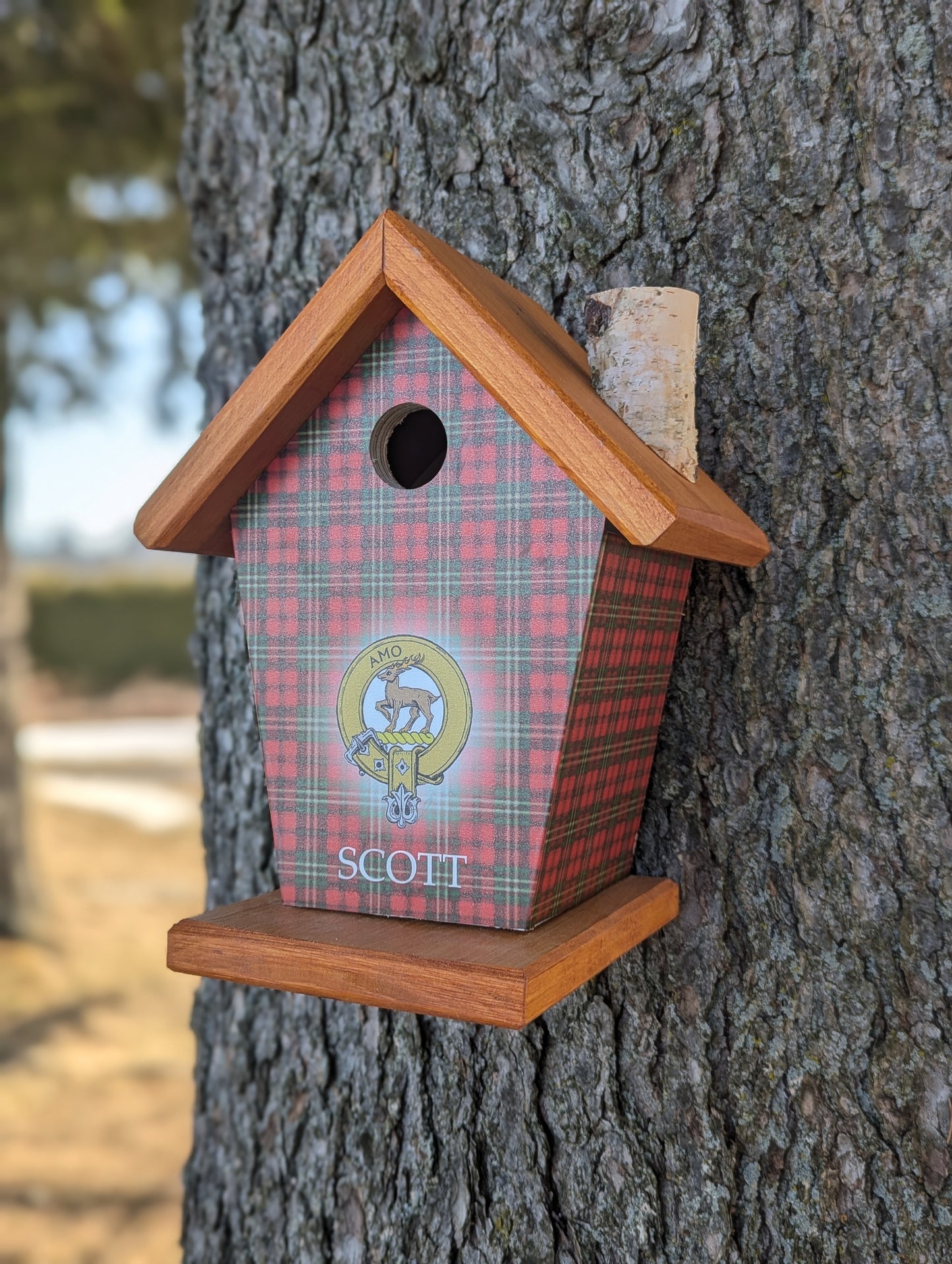 Scott Tartan & Crest Birdhouse