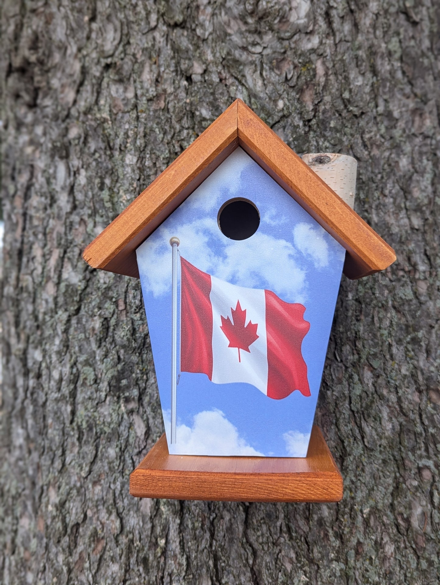Personalized three flag birdhouse