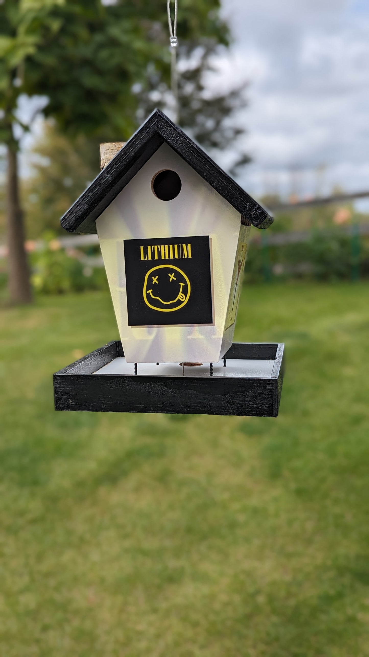 Nirvana Bird Feeder Music