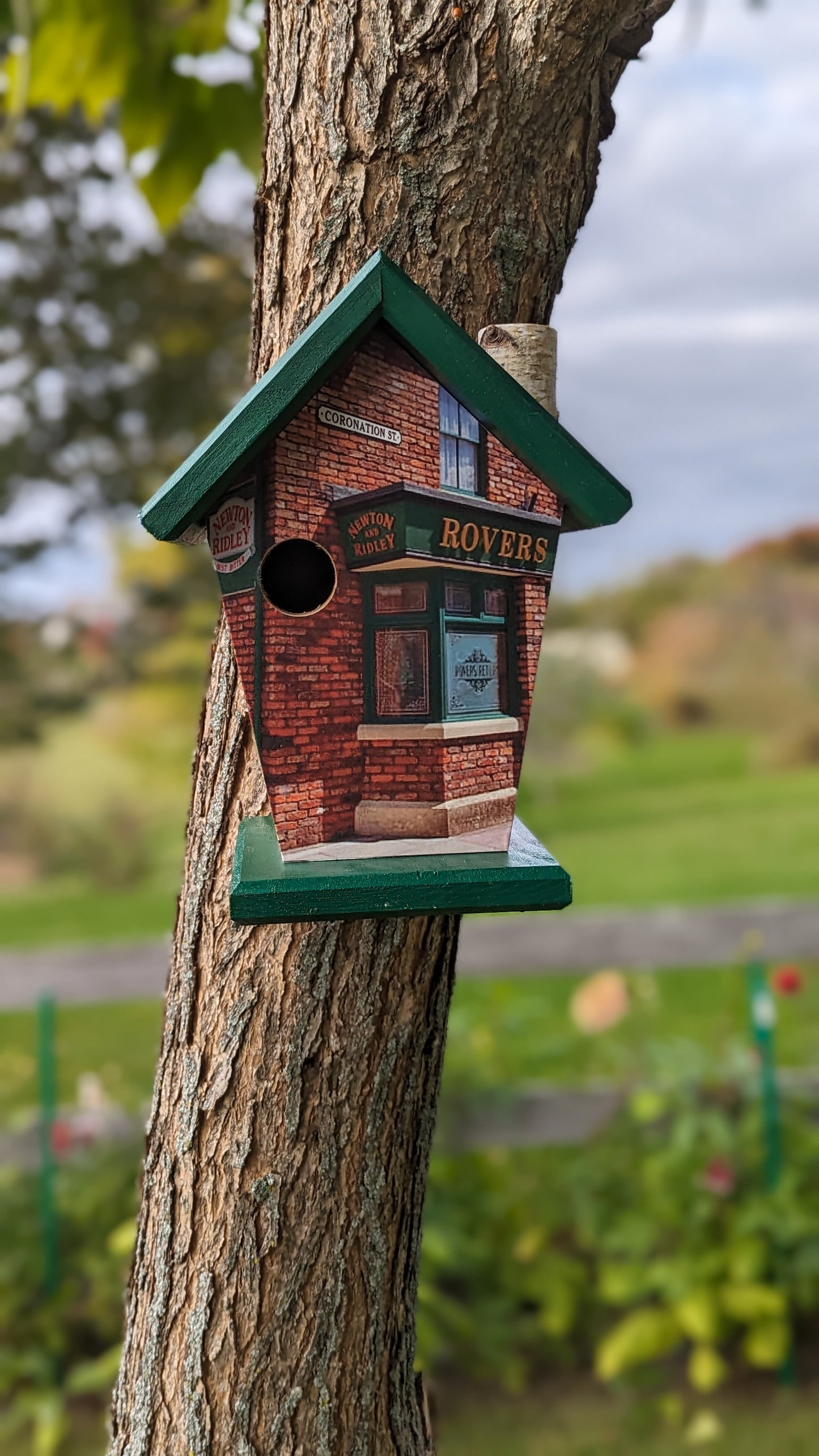 Coronation Street (Rovers Return Pub) Birdhouse