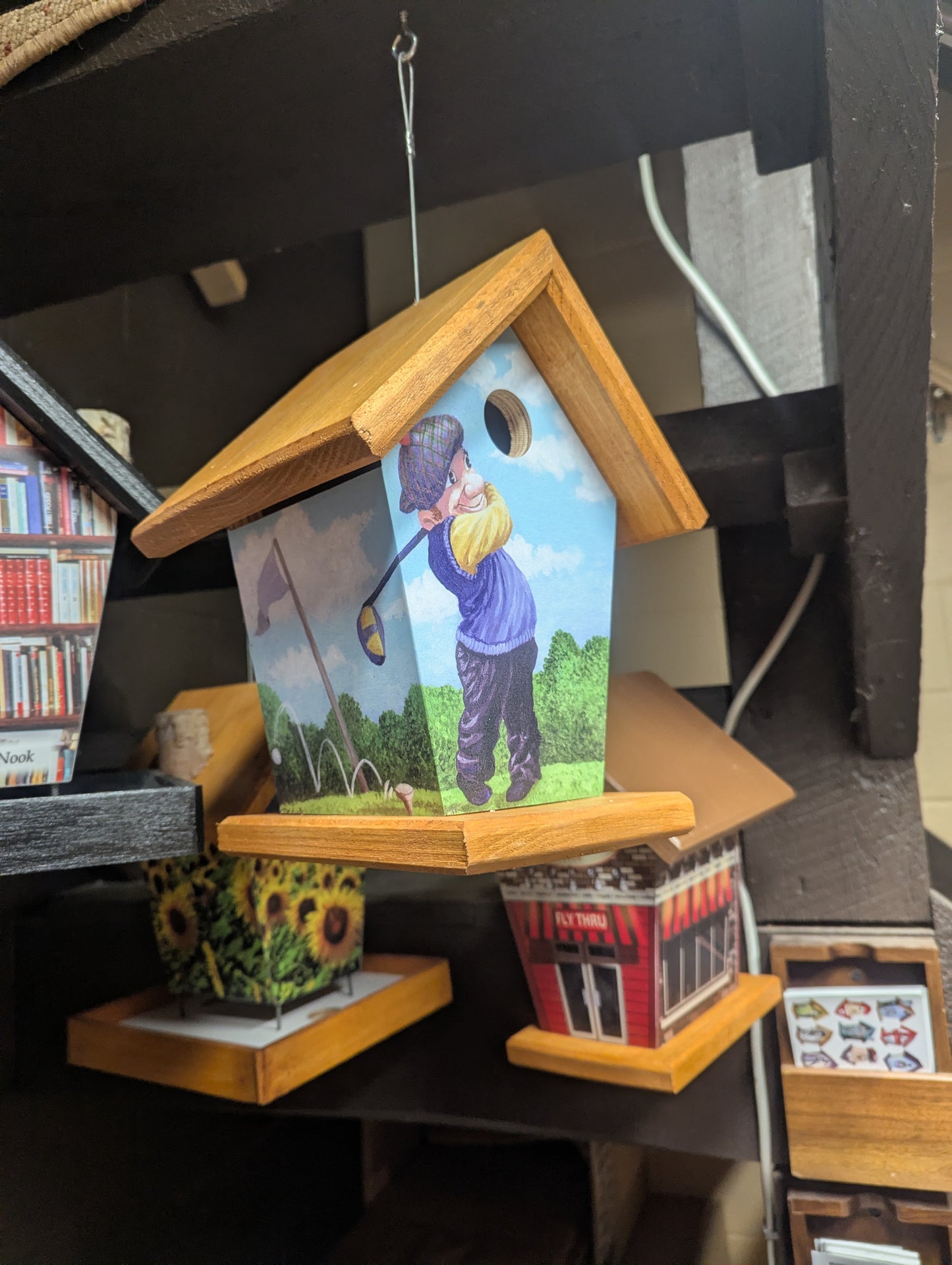 Gulf lovers four-sided birdhouse