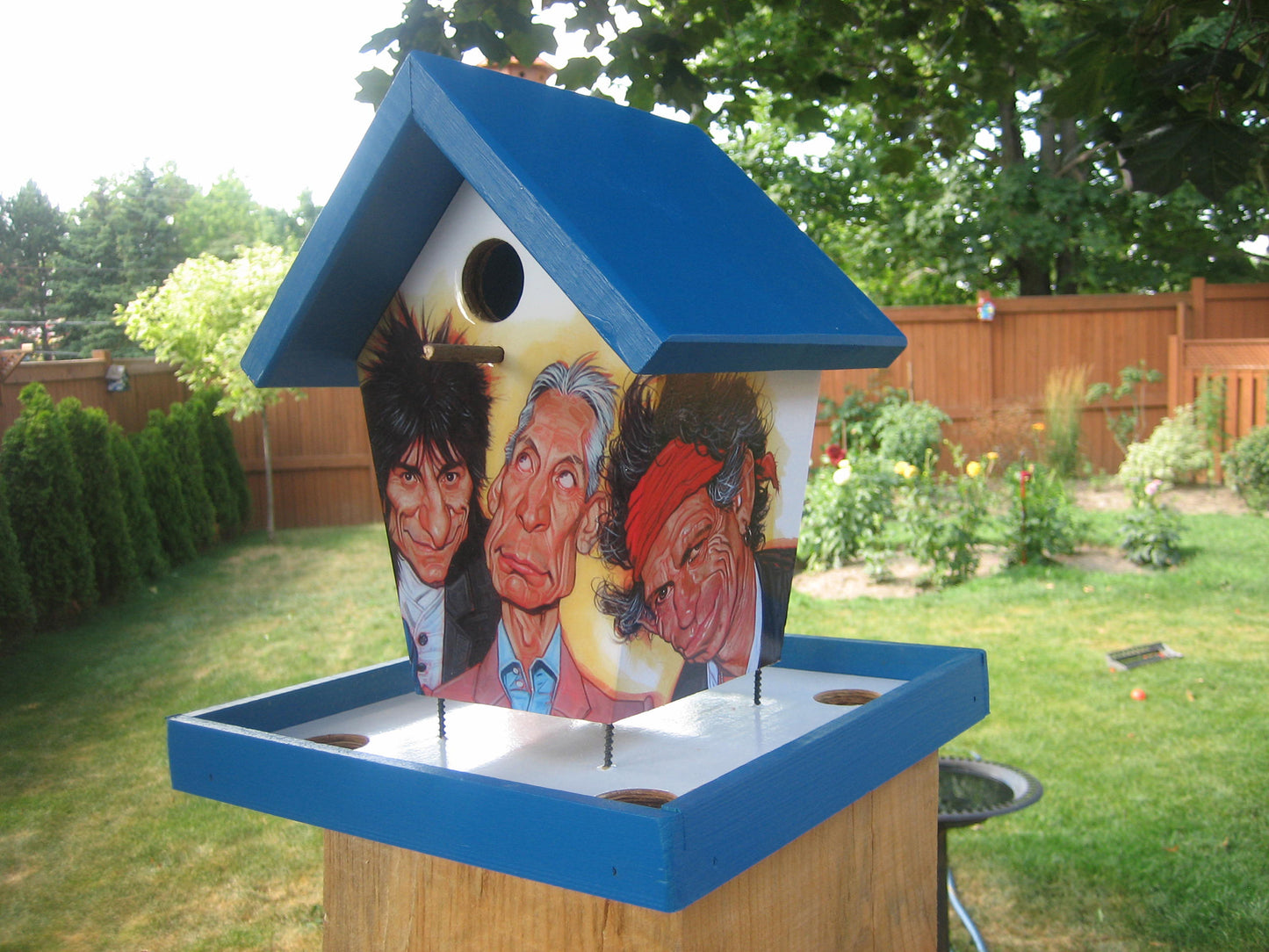 Rolling Stones Music Bird Feeder