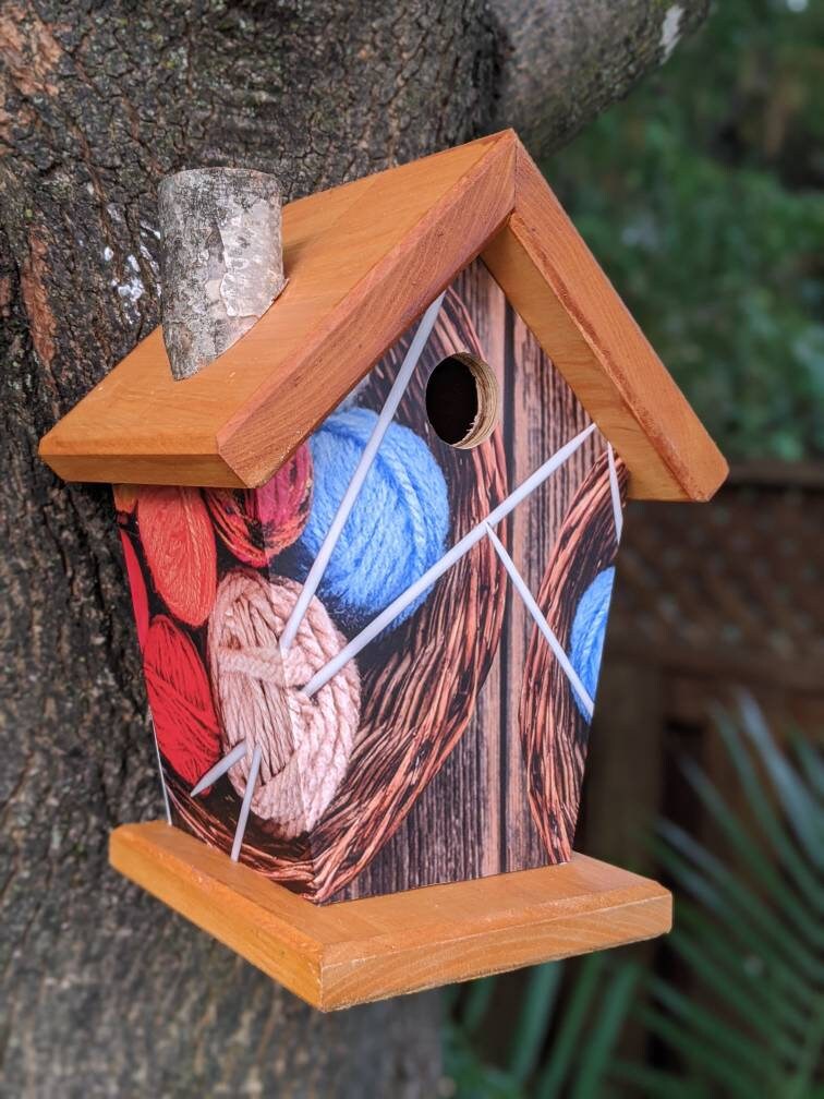 Knitting Birdhouse