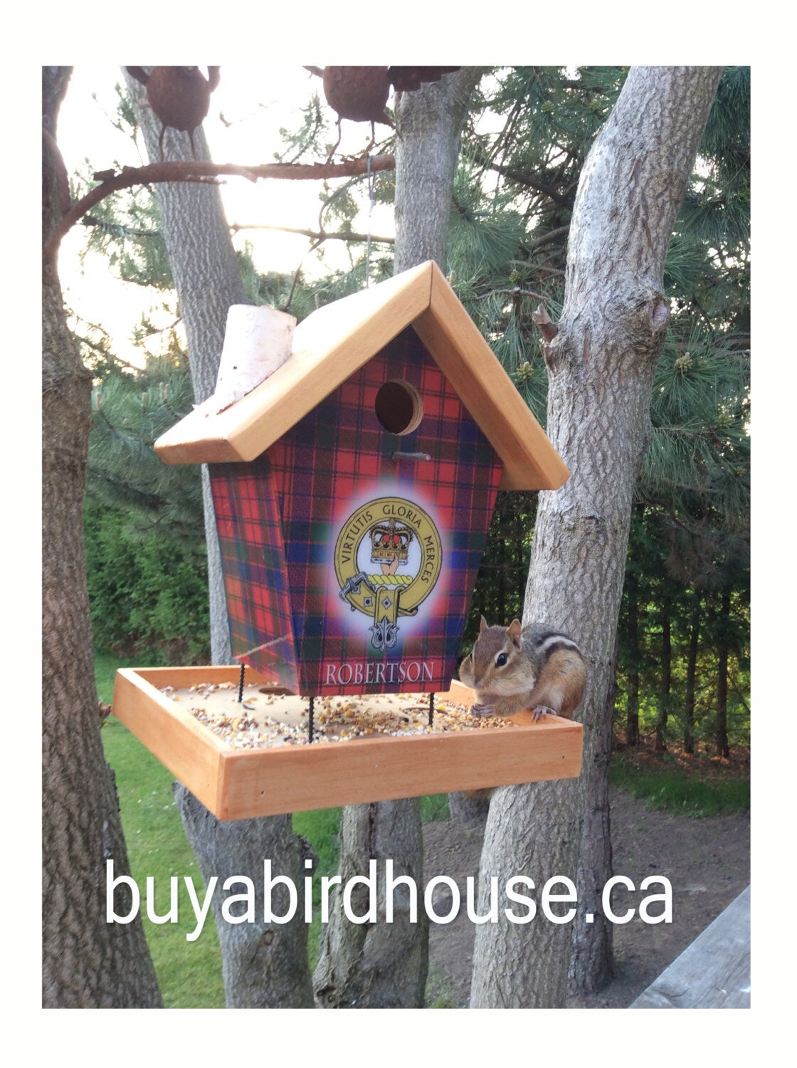 Robertson Crest & Tartan (Stained Roof) Bird Feeder/ Birdhouse