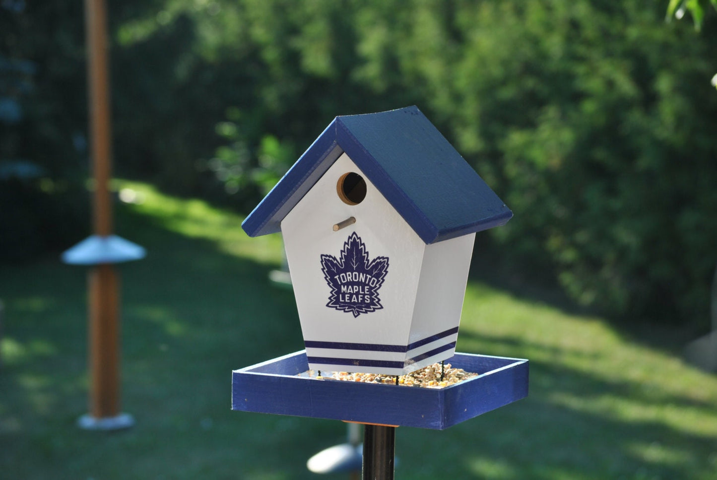 Toronto Maple Leafs Birdfeeder/Birdhouse