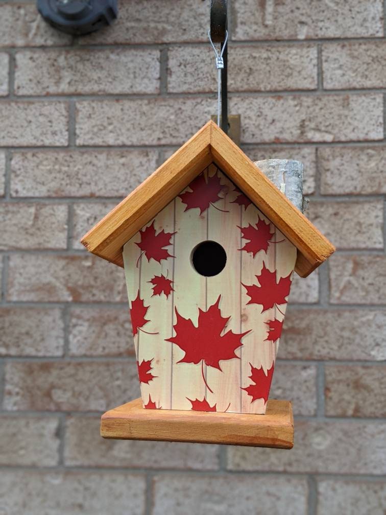 Rustic Canada Birdhouse