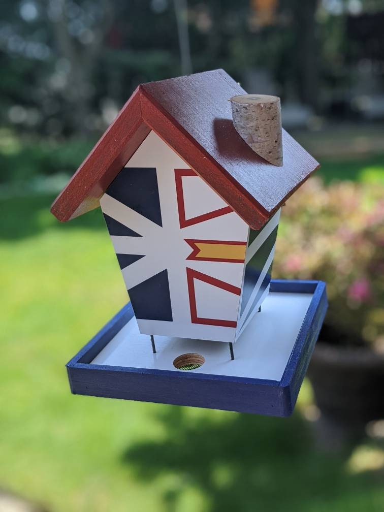 Newfoundland (Red Roof) Bird Feeder