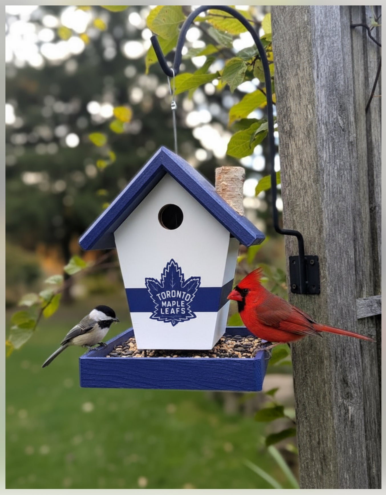 Toronto Maple Leafs birdfeeder