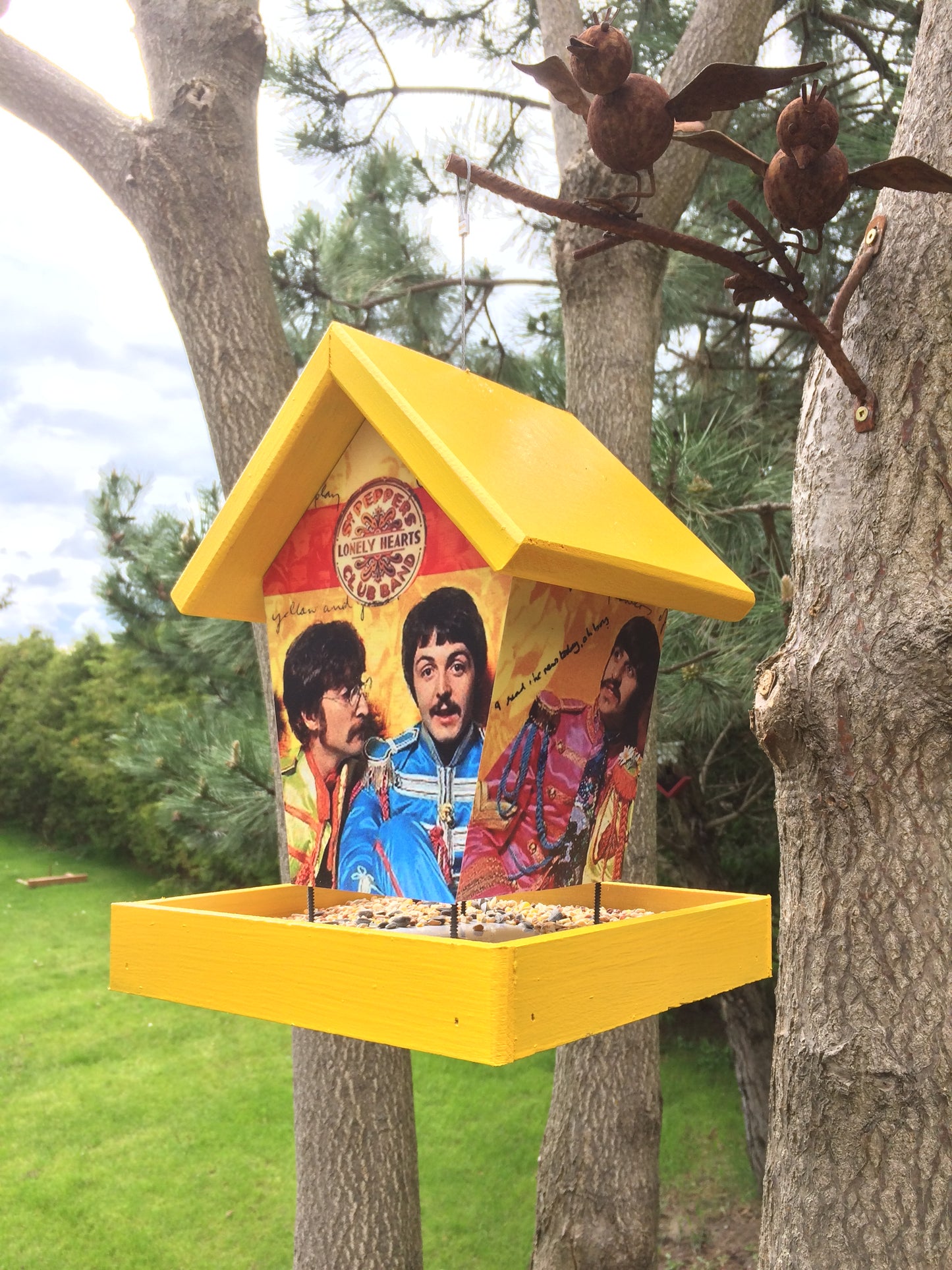 Sergeant Pepper’s lonely heart club bird feeder