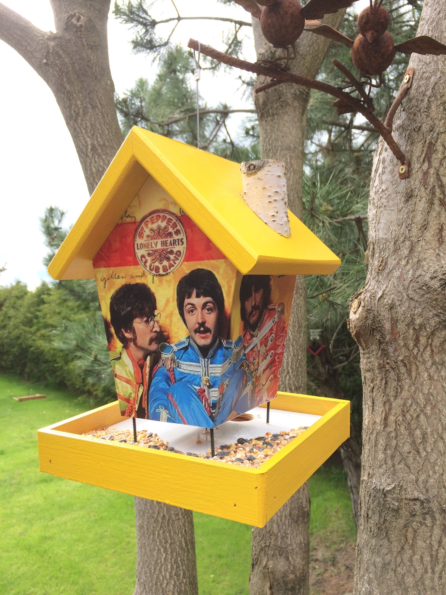 Sergeant Pepper’s lonely heart club bird feeder