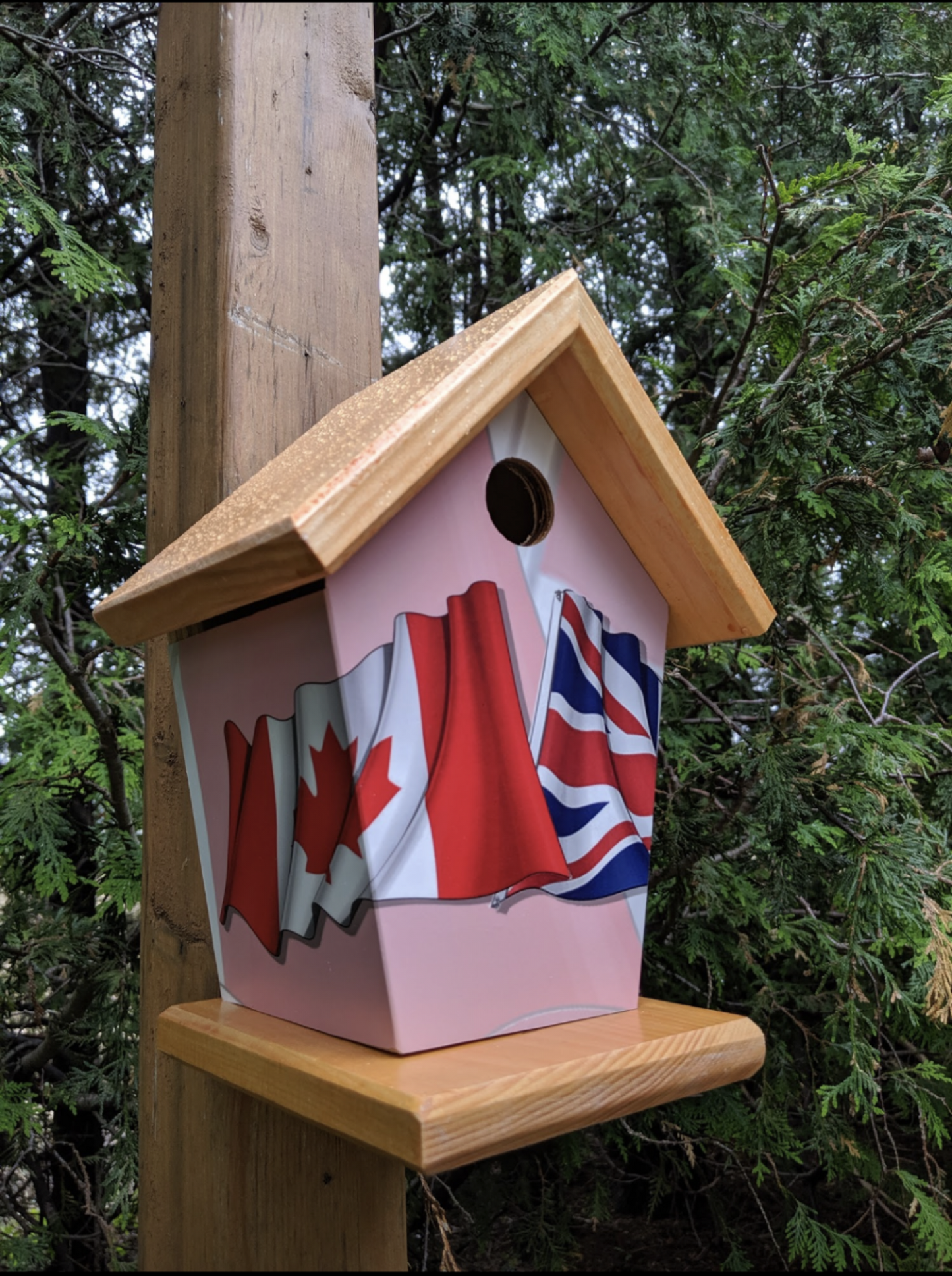 Canada Union Jack Birdhouse