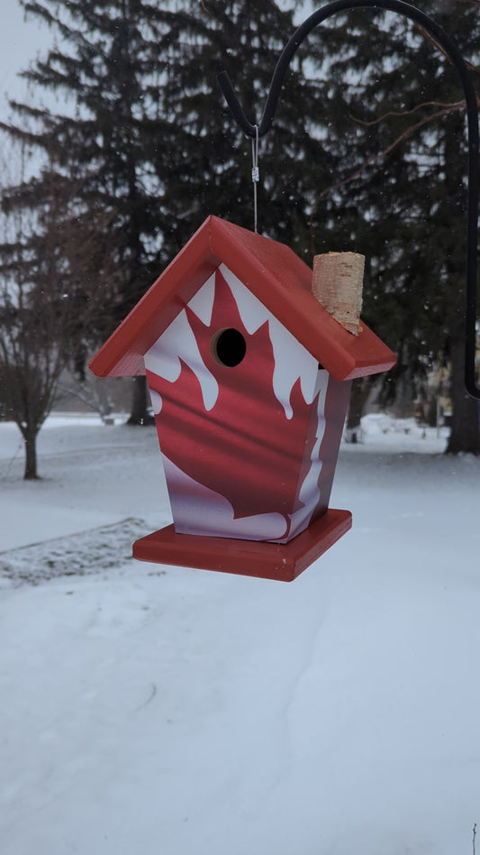 Canadian wave flag four-sided birdhouse
