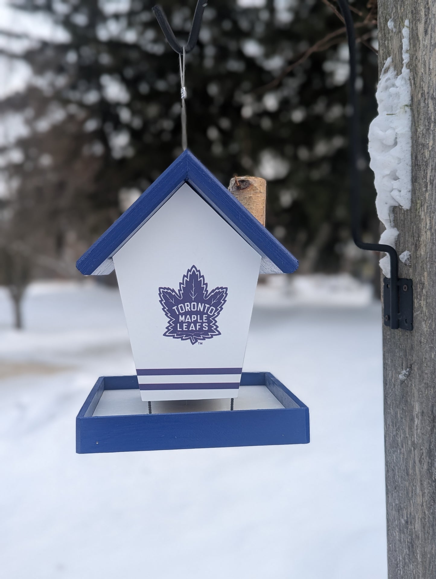 Toronto Maple Leafs Birdfeeder/Birdhouse