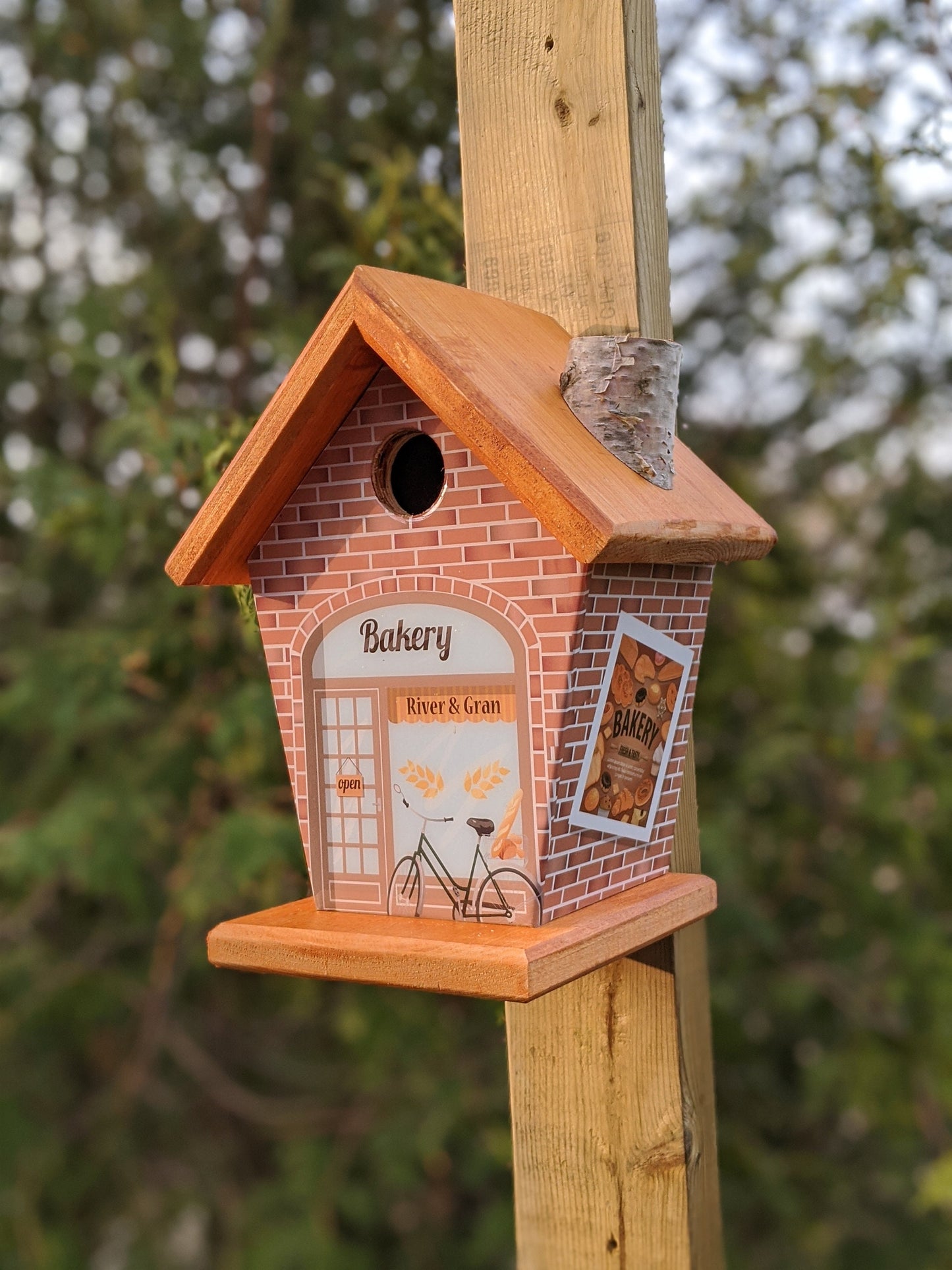 Little Bakery Birdhouse/Feeder