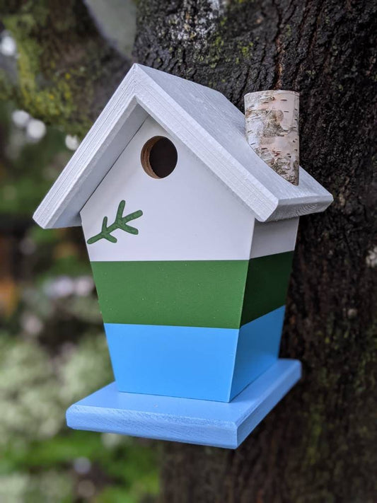 Labrador Flag Birdhouse