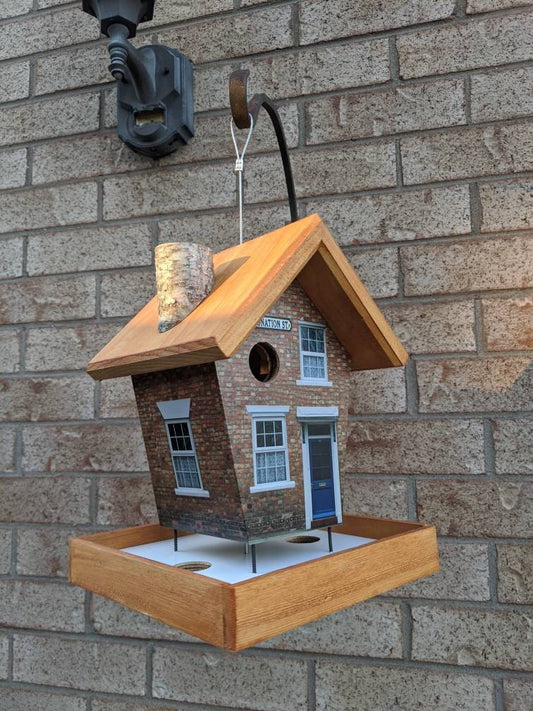 Coronation Street Bird Feeder/Birdhouse