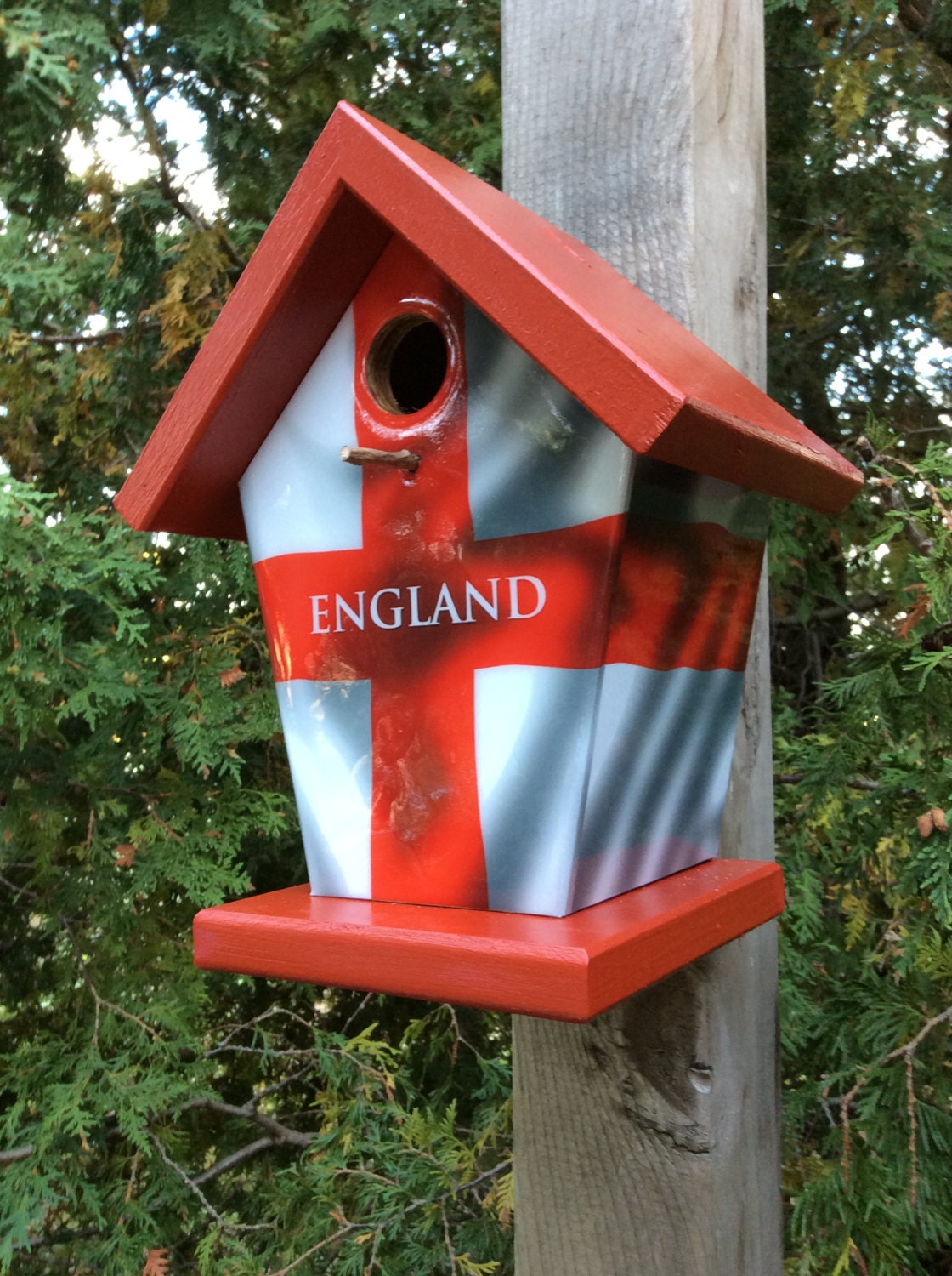 England Flag (Red Roof) Birdhouse/Feeder