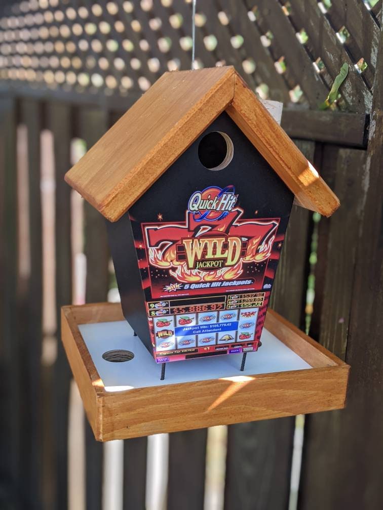 Wild Sevens Slot Machine Bird Feeder/Birdhouse