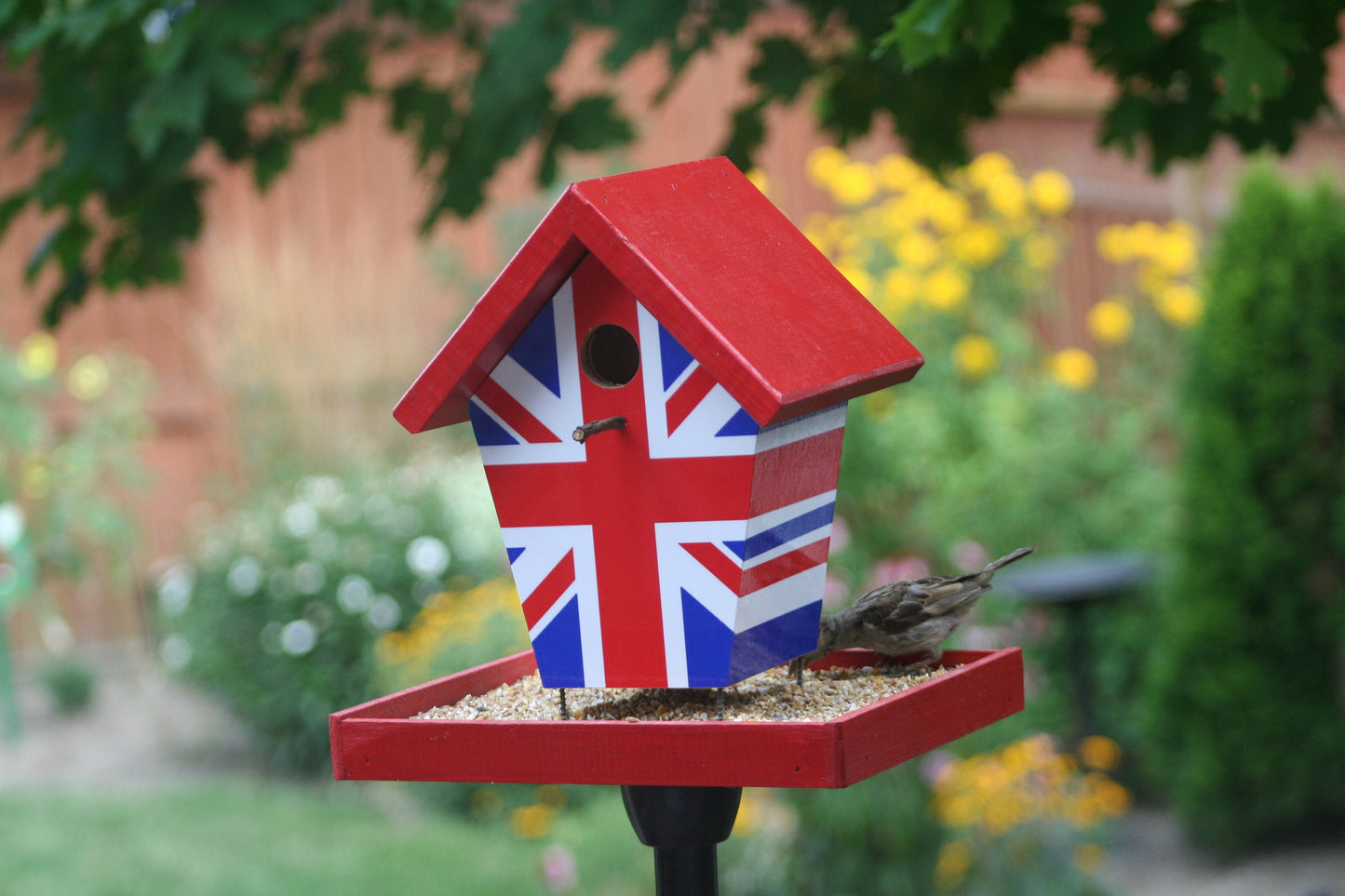 Union Jack (Red Roof) Bird Feeder/Birdhouse
