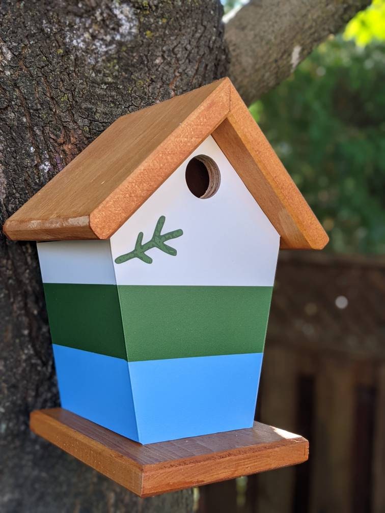 Labrador Flag Birdhouse